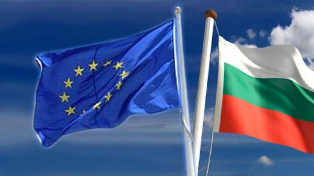 18386772_1885886221437196_1120293417_n