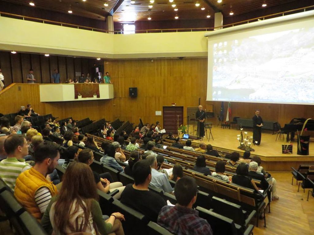 18643880_1527621340612466_1094472397_n