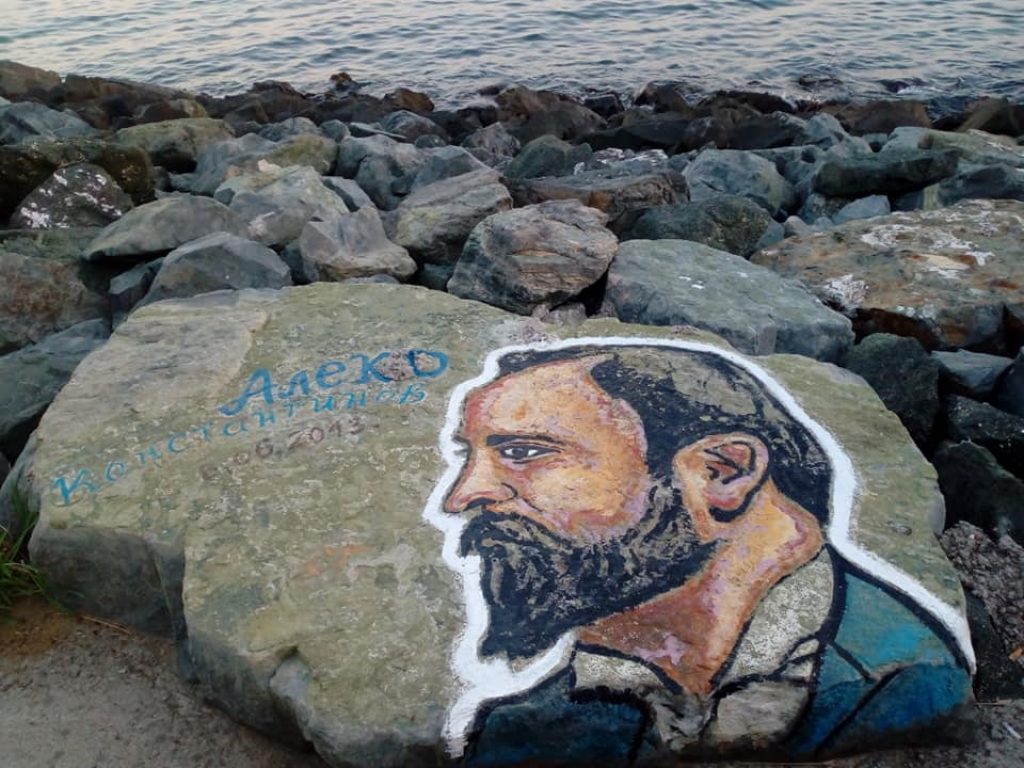 37037244_1749744545063280_1117281062825754624_n